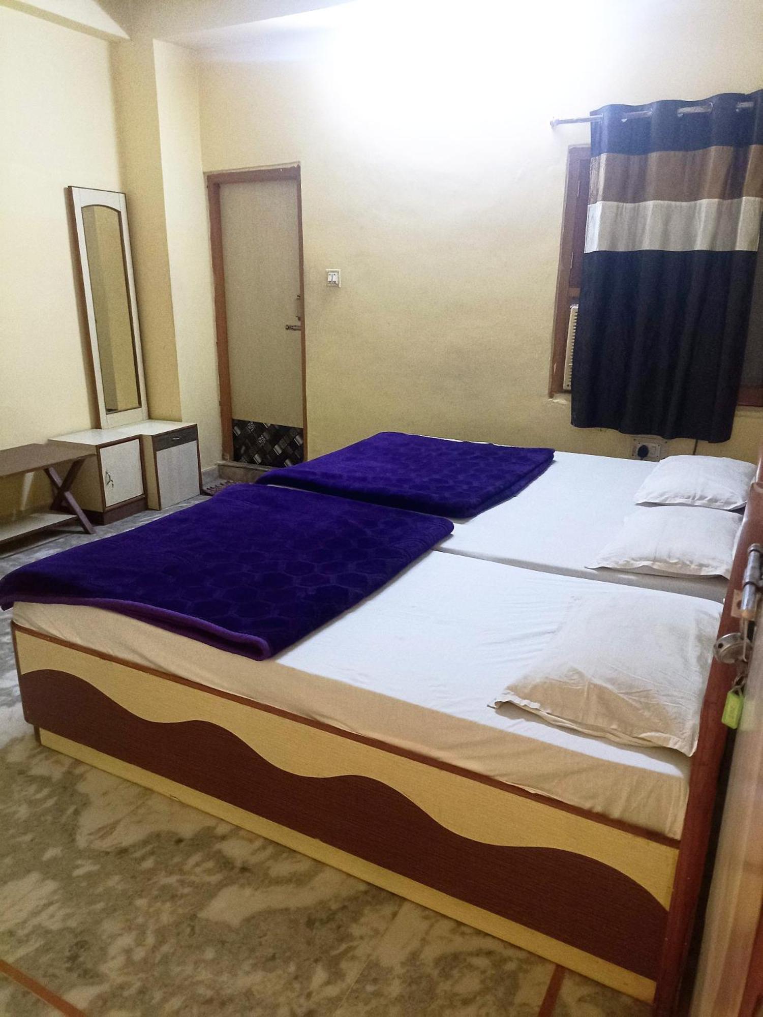 Shreeji Arpan Hotel Nāthdwāra Værelse billede